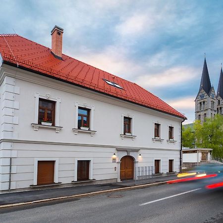 Hostel Bearlog Kocevje Εξωτερικό φωτογραφία